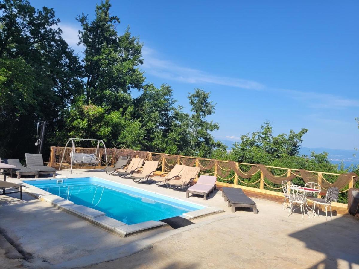 Apartments Chiara Mit Meerblick Und Pool Und Jacuzzi 洛夫兰 外观 照片