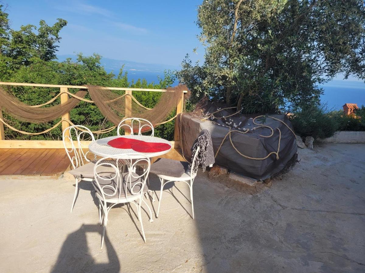 Apartments Chiara Mit Meerblick Und Pool Und Jacuzzi 洛夫兰 外观 照片