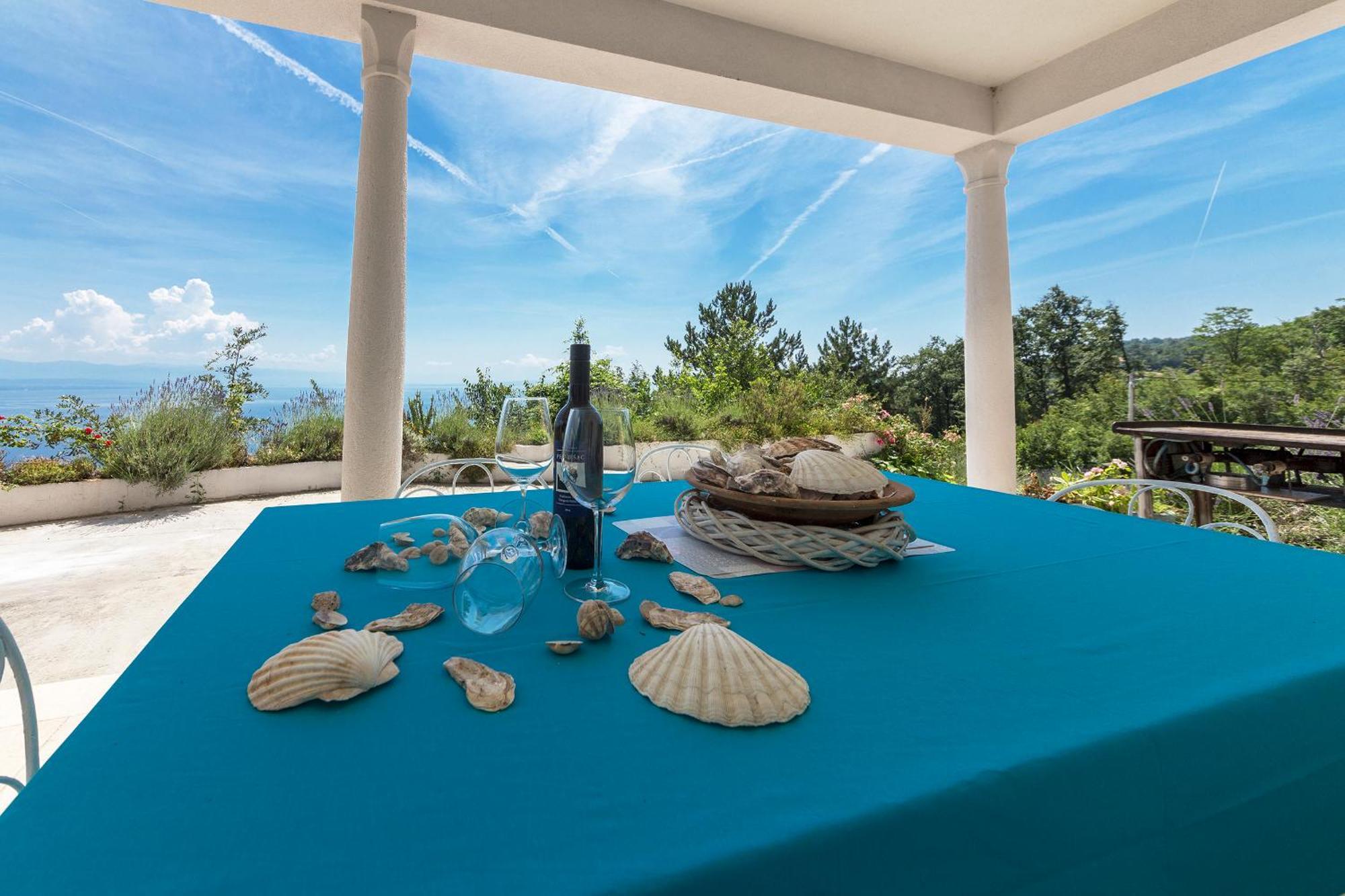 Apartments Chiara Mit Meerblick Und Pool Und Jacuzzi 洛夫兰 外观 照片