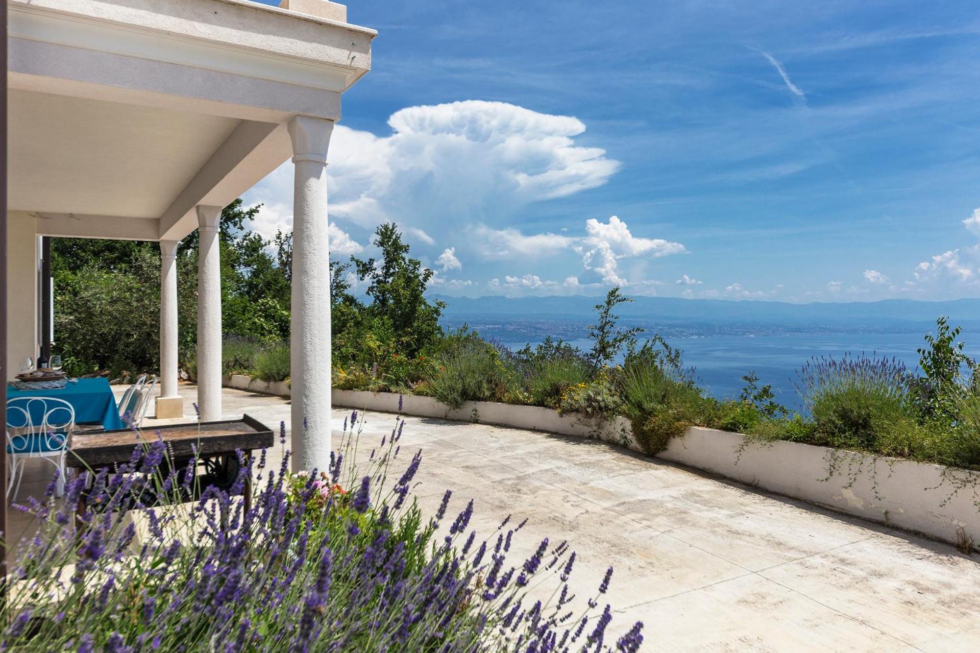 Apartments Chiara Mit Meerblick Und Pool Und Jacuzzi 洛夫兰 外观 照片